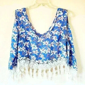 Millau cold shoulder blue floral crochet Fringe crop top size medium